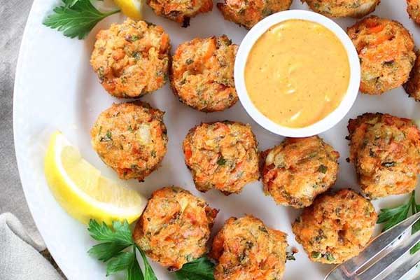 Salmon Cakes with dipping sauce